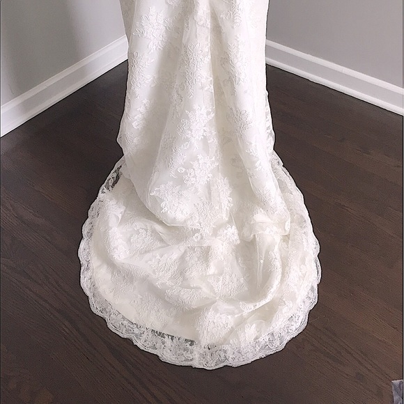 Wedding Dress - Picture 6 of 15